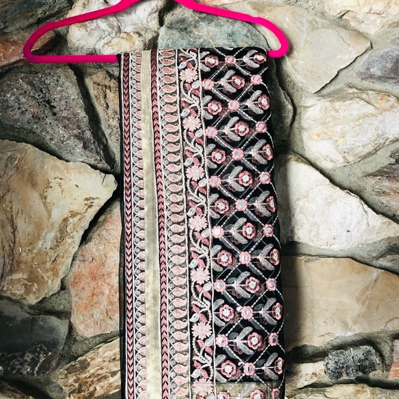 Meet your Posher, Nabila - Picture 8 of 10